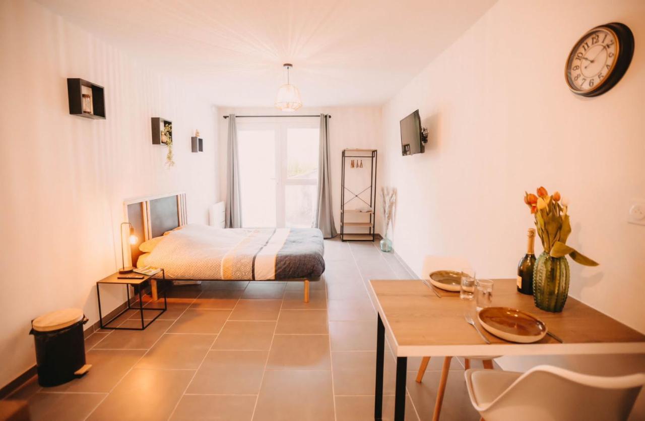 Franc-Bisontin - Unique ! 4 Logements Disponibles Besancon Exterior photo