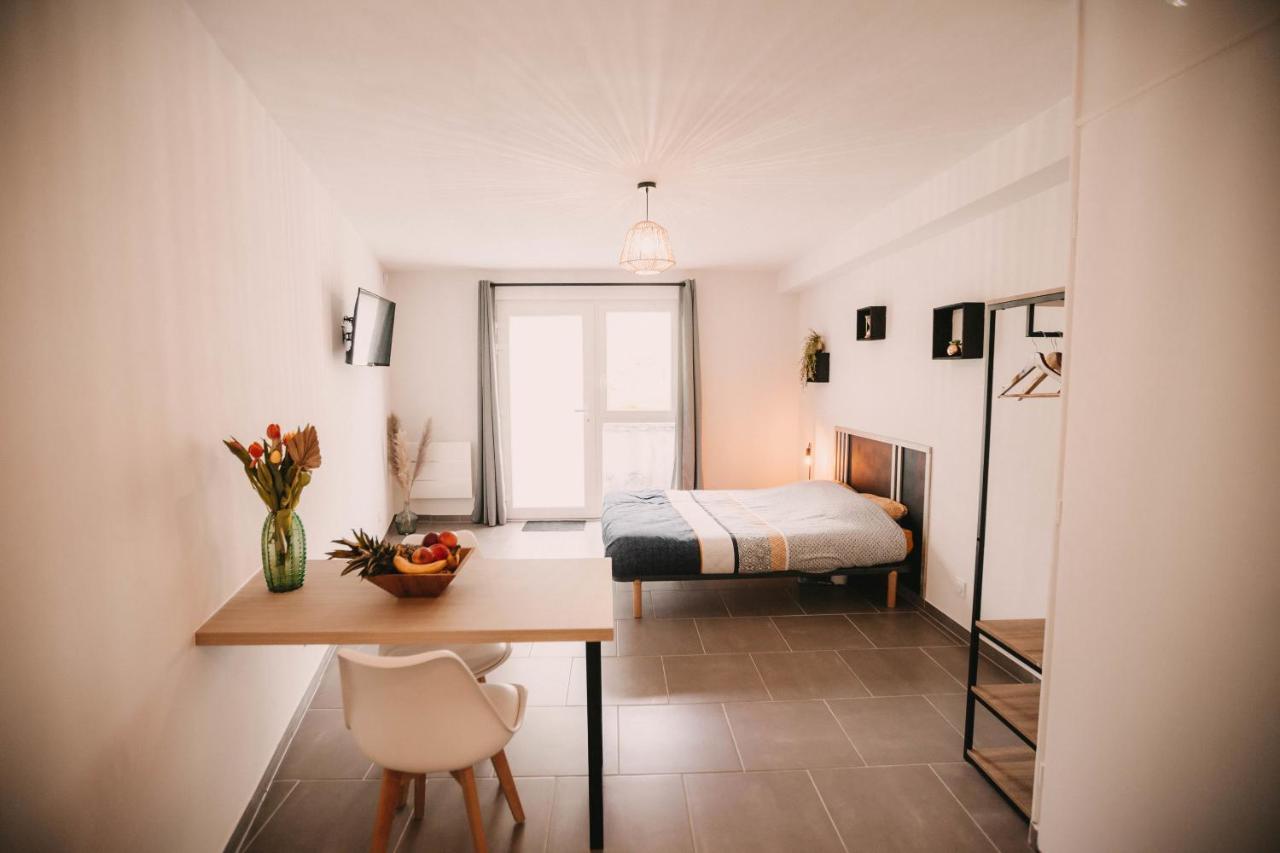 Franc-Bisontin - Unique ! 4 Logements Disponibles Besancon Exterior photo